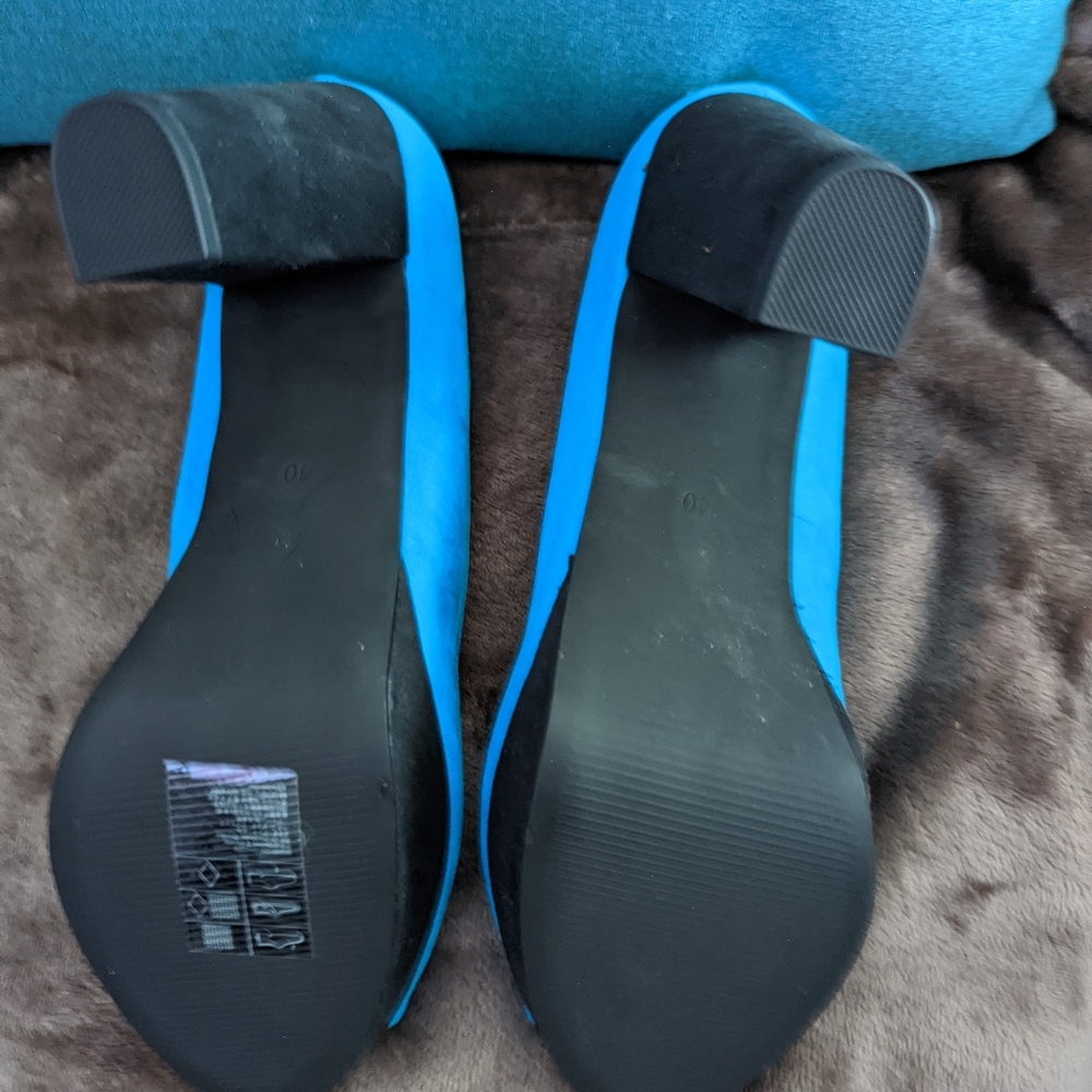 Shoes - Picture 4 of 4